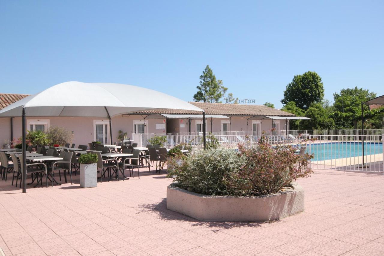Hotel Saint Louis Le Thor Bagian luar foto