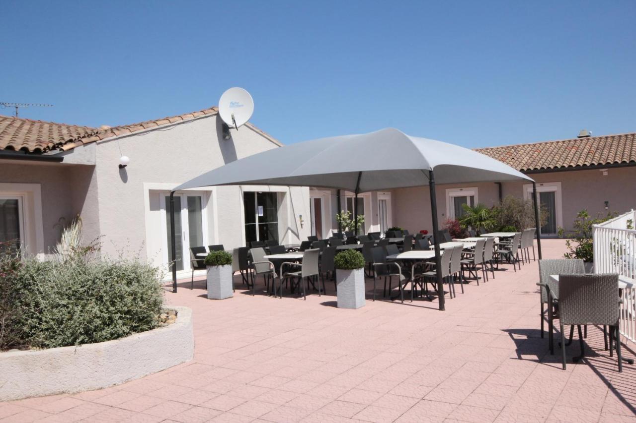 Hotel Saint Louis Le Thor Bagian luar foto
