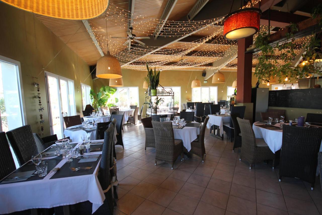 Hotel Saint Louis Le Thor Bagian luar foto